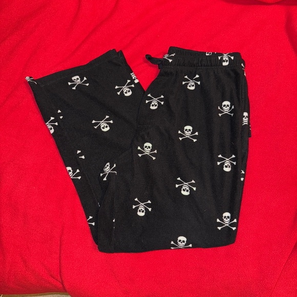 Skull & Crossbones Fleece Pants - Picture 1 of 4